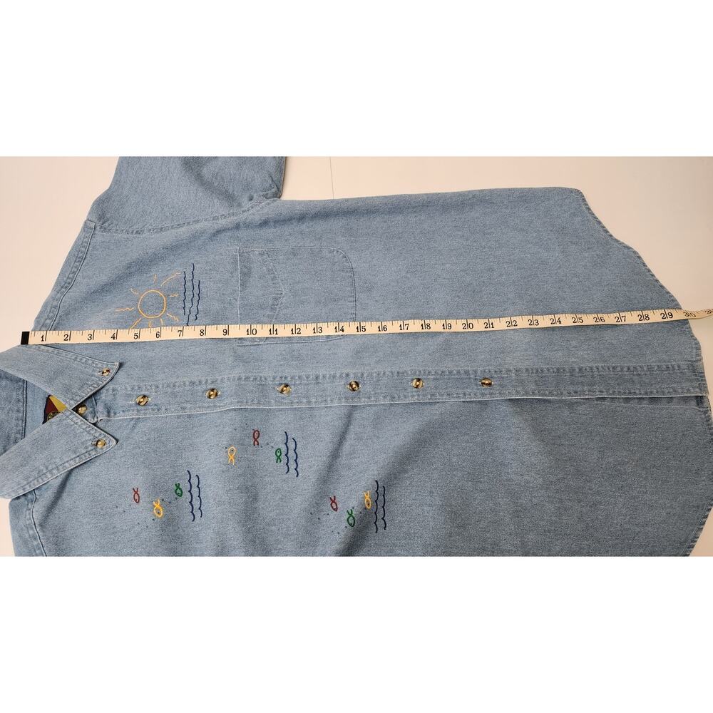 Vtg Camp Creek Women's Denim Short Sleeve Shirt with Beach Scene Top Size Small - Picture 6 of 13